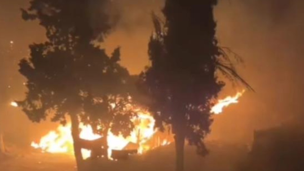 İstanbul'da korkutan gecekondu yangını