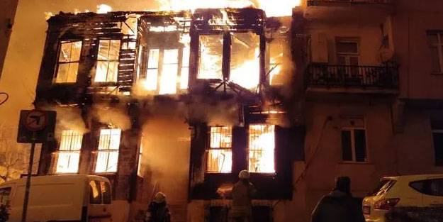 İstanbul'da korkutan yangın