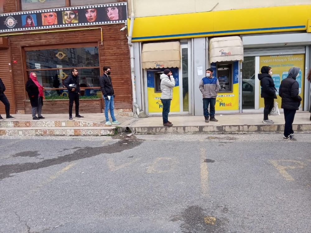 İstanbul’da korona virüs tedbirlerini ihlal eden 123 kişiye cezai işlem 