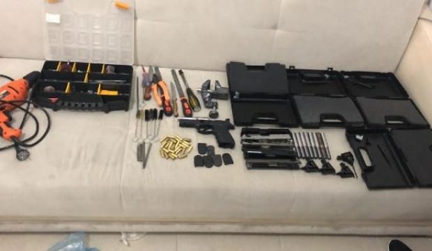 İstanbul'da kurusıkıdan gerçek silah yapılan imalathaneye baskın