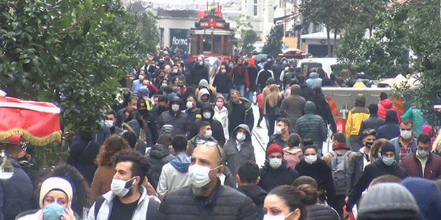 İstanbul'da kuyruklar oluştu! Şaşırtmayan manzaralar