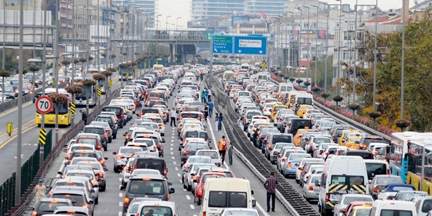 İstanbullular dikkat! Bu yollar yarın trafiğe kapalı