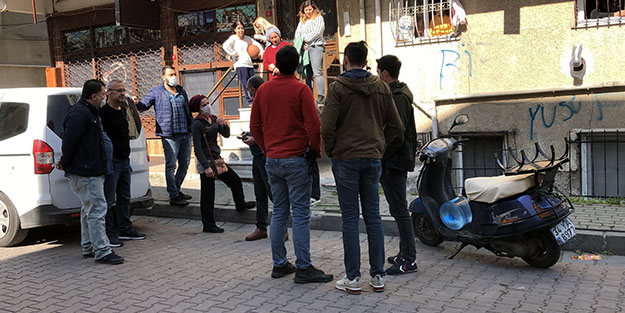 İstanbul’da mahalleliyi sokağa döken olay! Lüks arabayla gelip uzun namlulu silahlarla apartmana girdiler