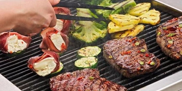 İstanbul’da mangaldan yiyen bayıldı! Bir kişi öldü