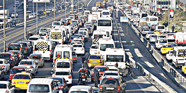 İstanbul’da mesai saatleri değişiyor