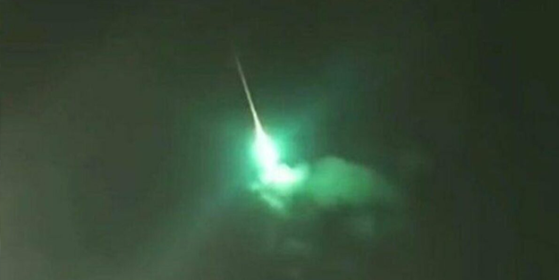 İstanbul’da meteor düştüğü anlar güvenlik kameralarında