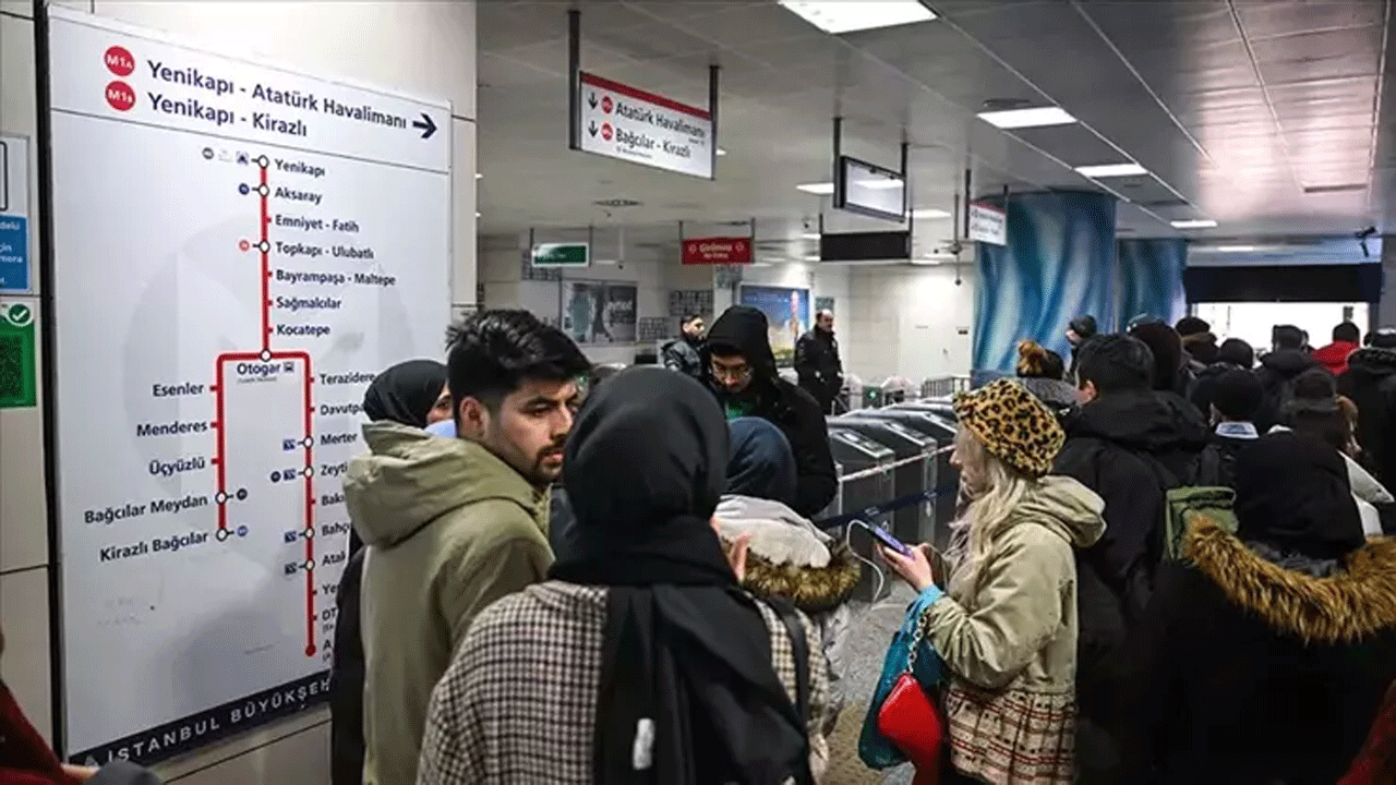İstanbul'da metro seferlerine bayram ayarı: Saatler değişti