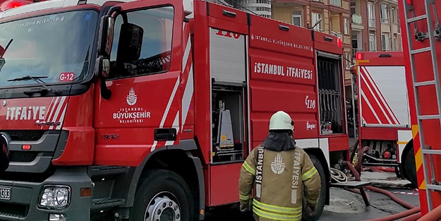 İstanbul'da mobilya mağazasında yangın