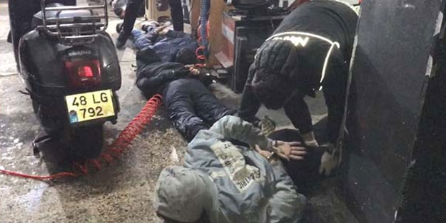 İstanbul'da narkotik operasyonu! Tamirhaneden cephanelik çıktı