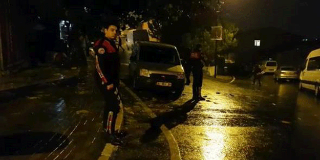 İstanbul'da okul servisine silahlı saldırı: 2 yaralı