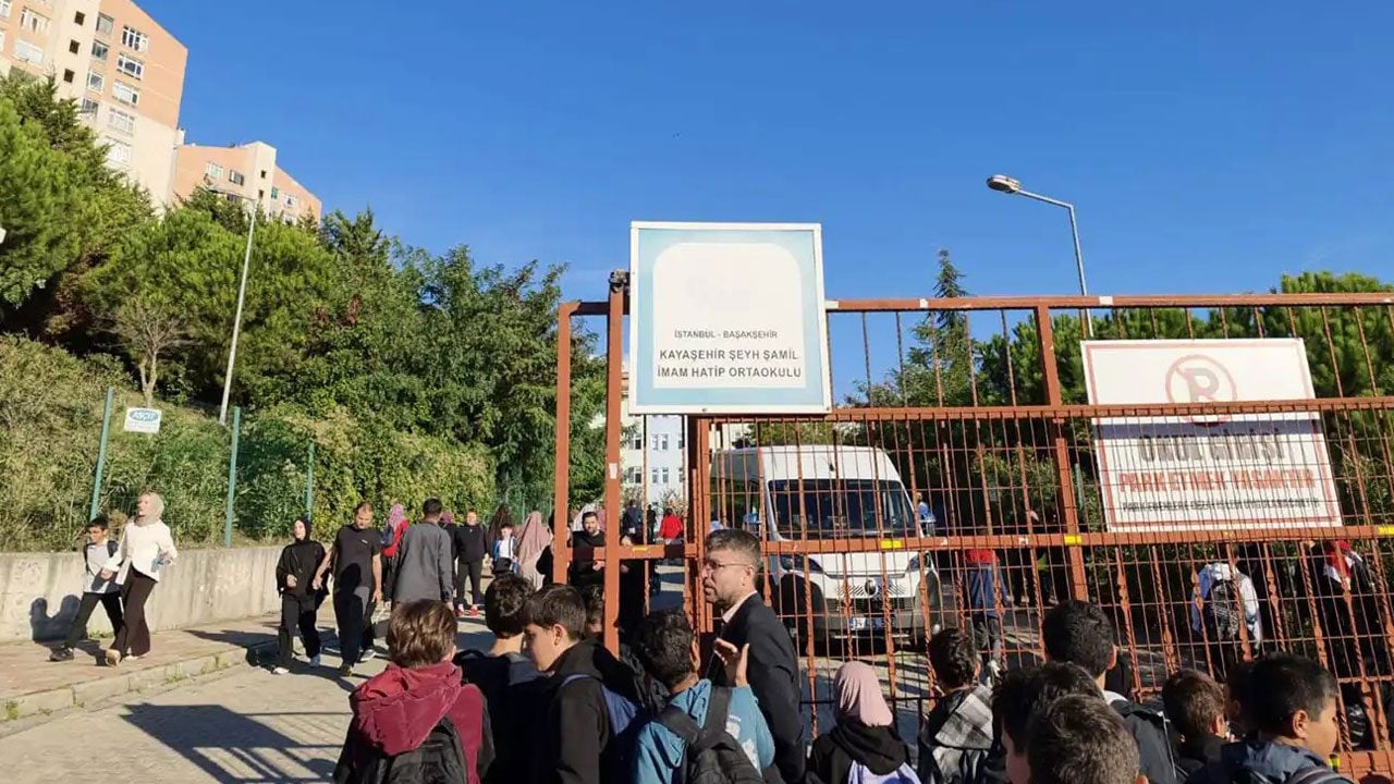 İstanbul’da okulda bıçaklı saldırı! 8 kız öğrenci yaralandı