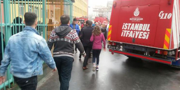 İstanbul'da okulda yangın!