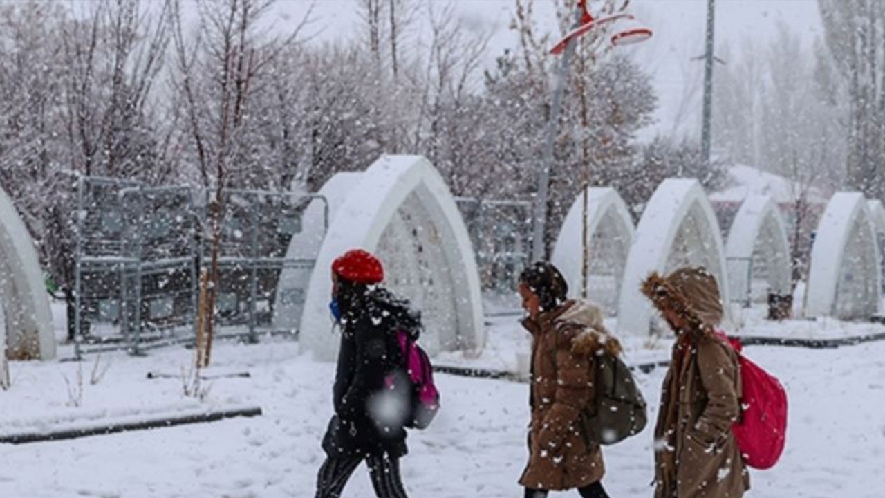 İstanbul'da okullar tatil edildi