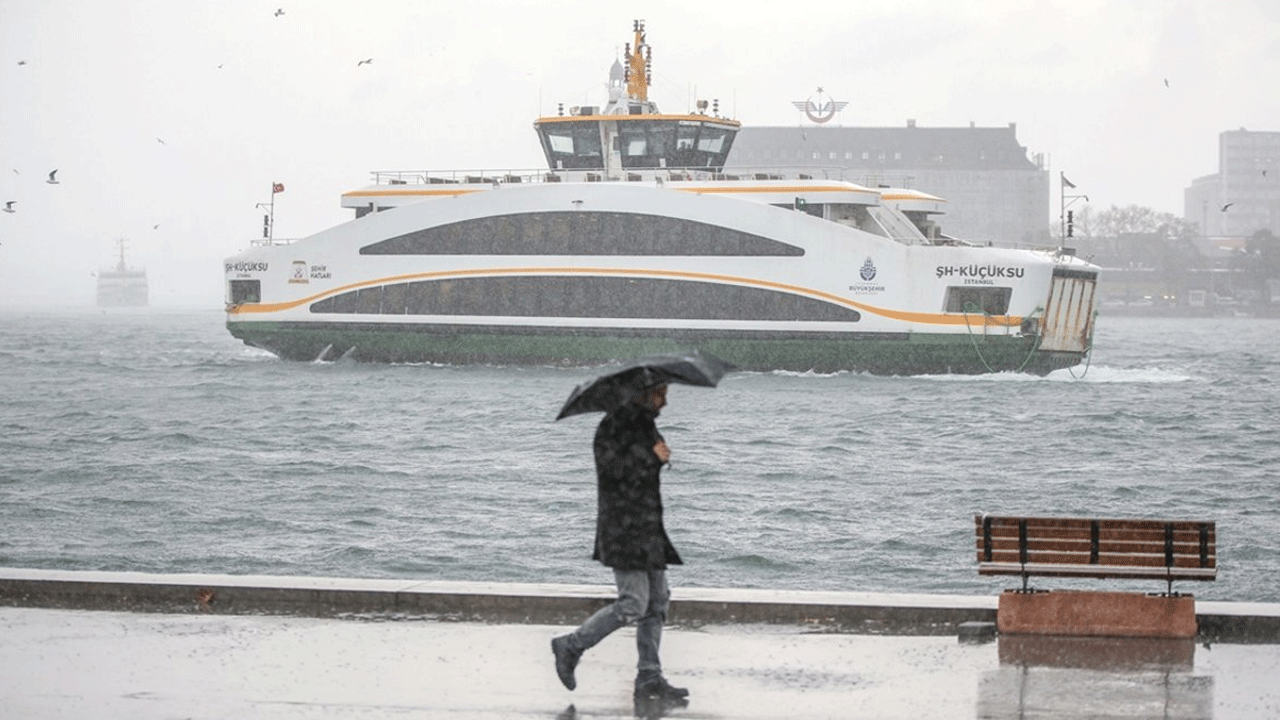 İstanbul'da olumsuz hava koşulları vapur seferlerini etkiledi!