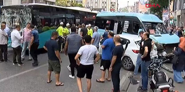 İstanbul'da otobüsle minibüs çarpıştı!