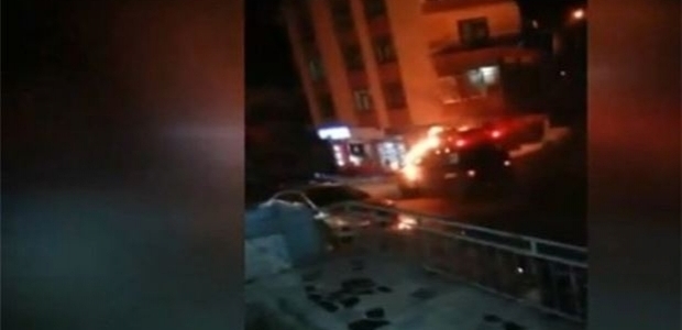 İstanbul'da polis aracına saldırı