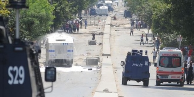 İstanbul'da polise silahlı saldırı: 1 şehit!