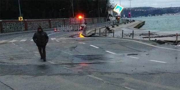 Megakentte sabah şoku! Sahil yolu çöktü