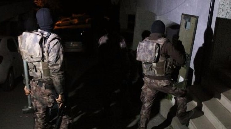 İstanbul'da şafak operasyonu! Çok sayıda gözaltı