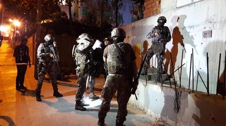 İstanbul'da şafak operasyonu! Çok sayıda gözaltı var