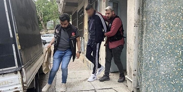 İstanbul'da şafak vakti torbacı operasyonu! Polisi görünce kendisini pencereden attı