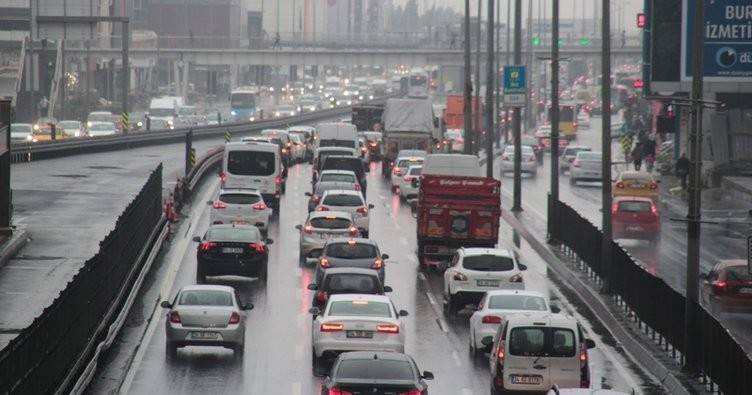 İstanbul'da sağanak etkili oluyor