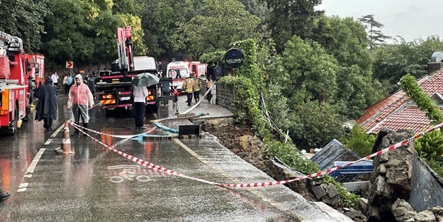 İstanbul'da sağanak nedeniyle bir restorana ait duvar çöktü! Bir kişi duvarın altında kaldı