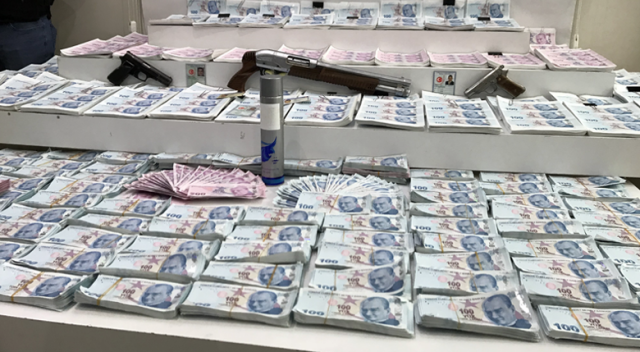 İstanbul'da sahte para üreten çete çökertildi: 20 kişi tutuklandı