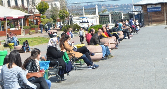 İstanbul'da sıcaklık 28 dereceyi gördü