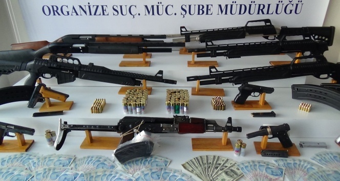 İstanbul'da silah kaçakçılığı operasyonu: 6 tutuklama