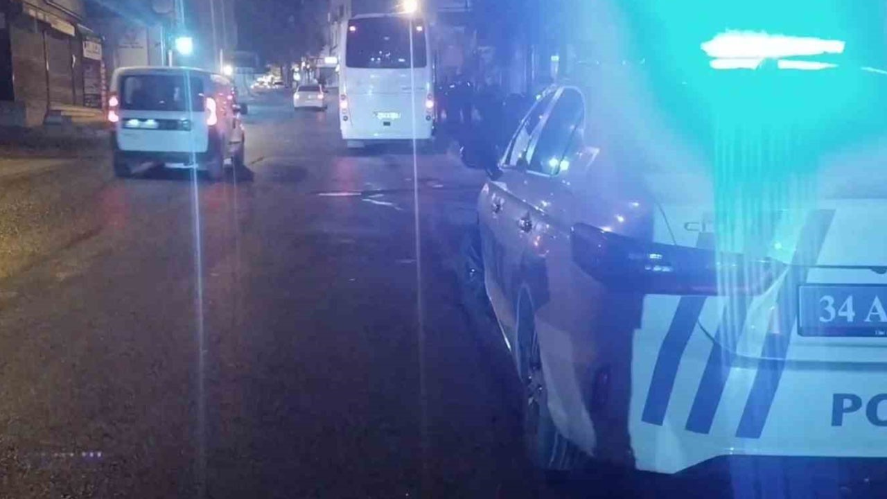 İstanbul'da silahlı bıçaklı ’laf atma’ kavgası