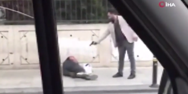 İstanbul’da silahlı dehşet! Sokak ortasında kurşun yağdırdı