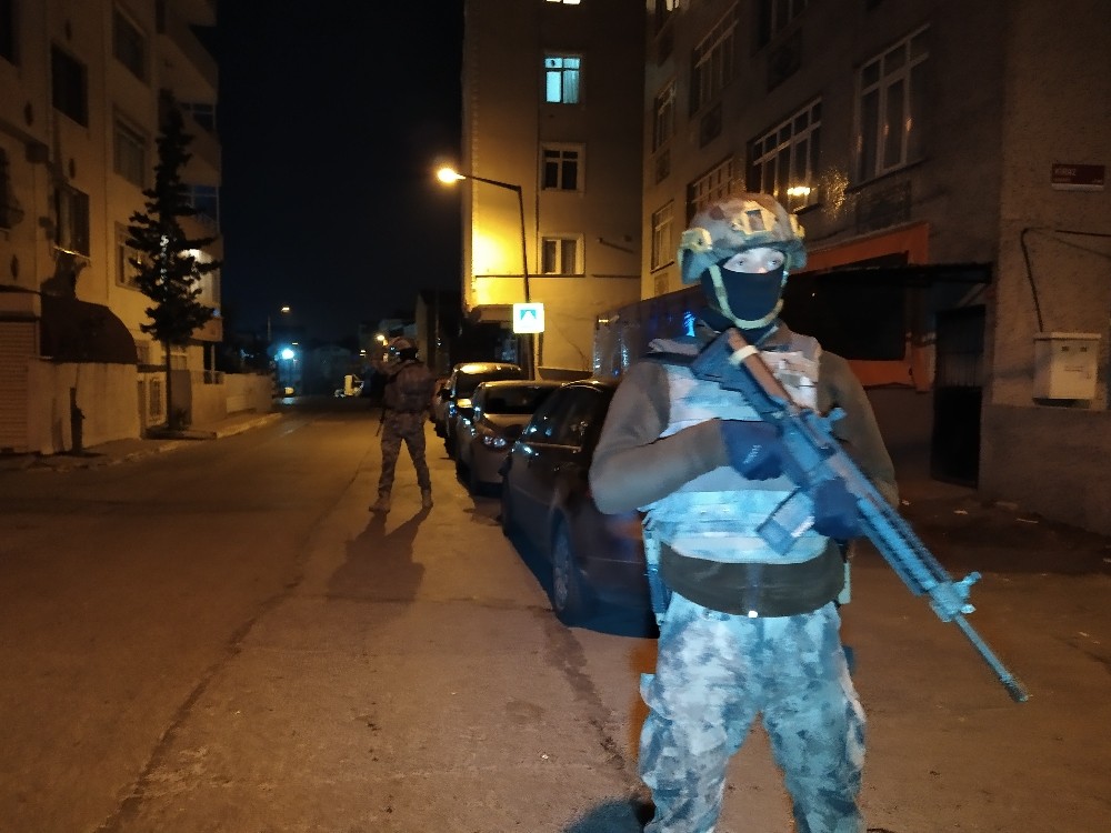 İstanbul’da silahlı suç örgütüne geniş çaplı operasyon düzenlendi: Çok sayıda gözaltı 