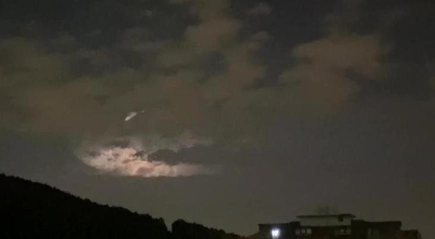 İstanbul'da şimşek korkusu! Vatandaşlar telefona sarıldı