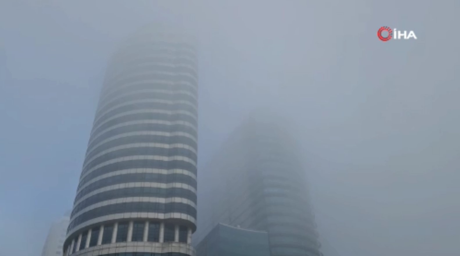 İstanbul’da sis etkisini gösterdi