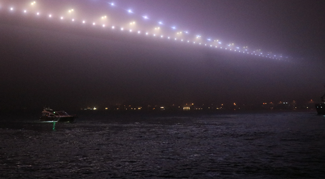 İstanbul’da sis etkisini göstermeye başladı
