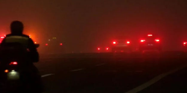 İstanbul'da sis etkisini sürdürüyor