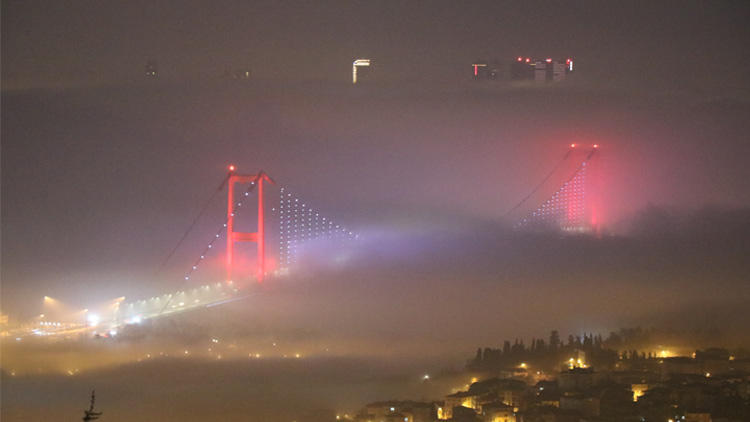 İstanbul'da sis! Görüş mesafesi 10 metreye düştü