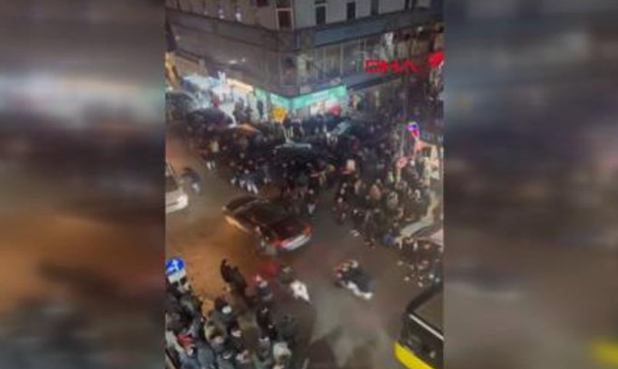 İstanbul’da sokak ortasında infaz! 2 ölü, 1 ağır yaralı