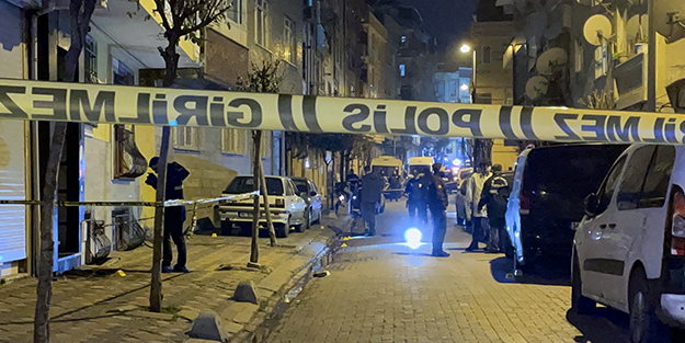 İstanbul'da sokak ortasında silahlı çatışma! 4 yaralı