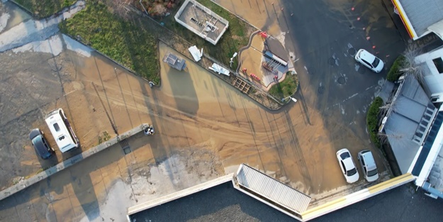 İstanbul'da su borusu patladı, tonlarcası boşa aktı! Su kesintileri var