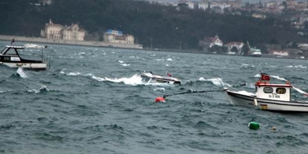 İstanbul'da tekne battı