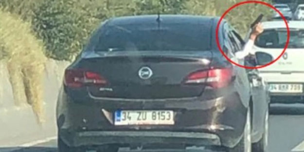 İstanbul'da tepki çeken fotoğraftaki tabanca oyuncak çıktı