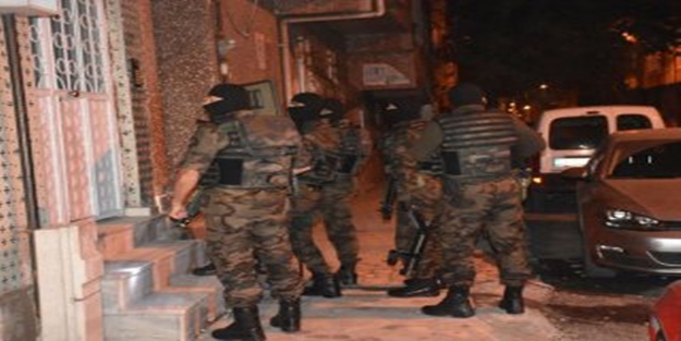 İstanbul'da 15'ten fazla adrese baskın