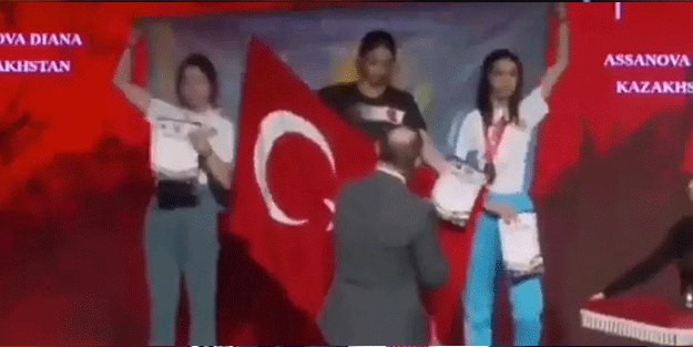 İstanbul'da terör örgütü PKK/KCK-PYD/YPG operasyonunda 14 şüpheli yakalandı