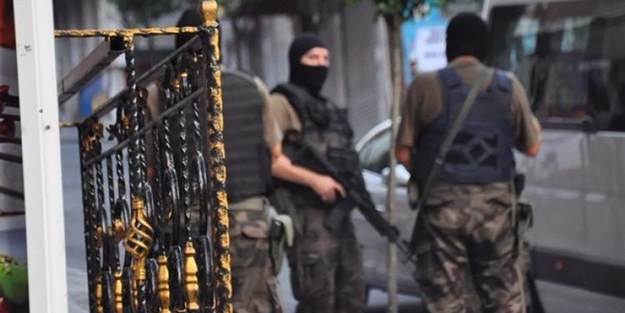 İstanbul'da terör örgütüne darbe