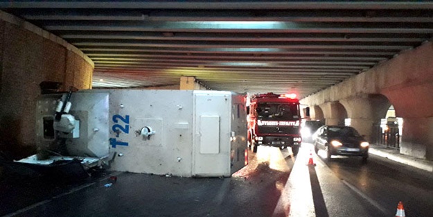 İstanbul'da TOMA devrildi! Yaralı polisler var