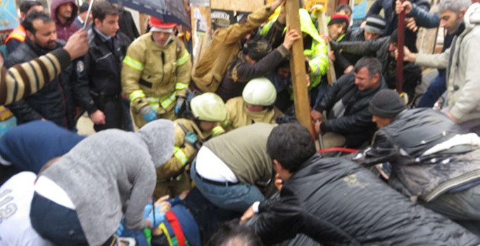 İstanbul'da tonlarca demirin altında can pazarı