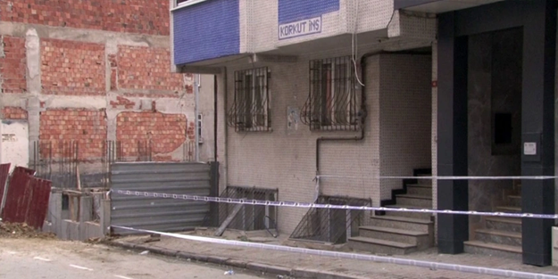 İstanbul'da toprak kayması! 2 bina tahliye edildi