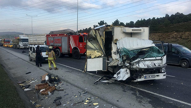 İstanbul'da trafiği felç eden kaza